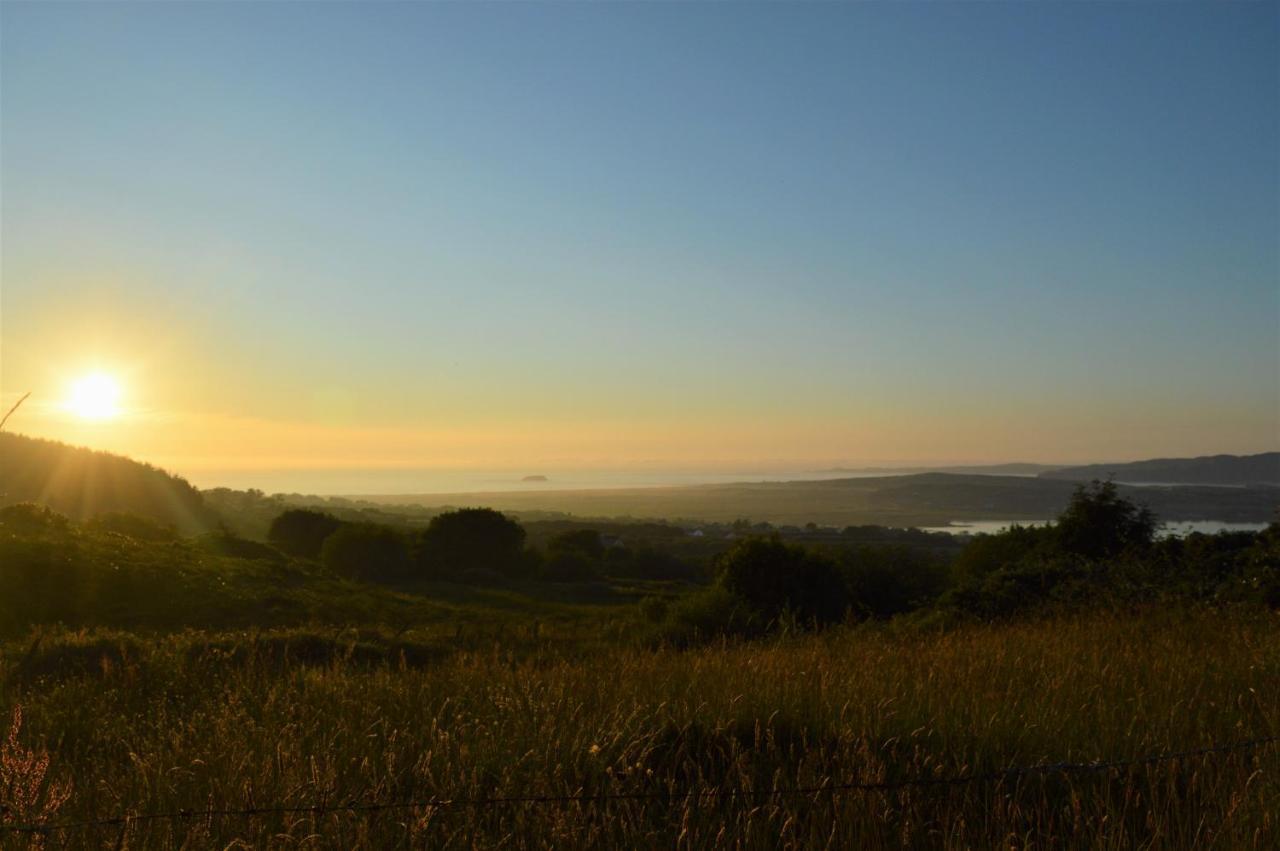 Secluded Thatched Cottage, Near Beaches & Hill Walking Rashenny Exterior foto